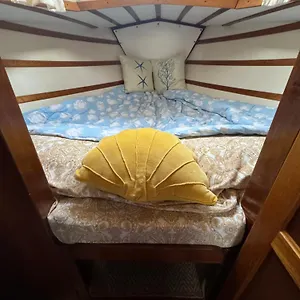 vive-la-experiencia-de-dormir-acunado-por-castelldefels.catalonia-hotels.com/
