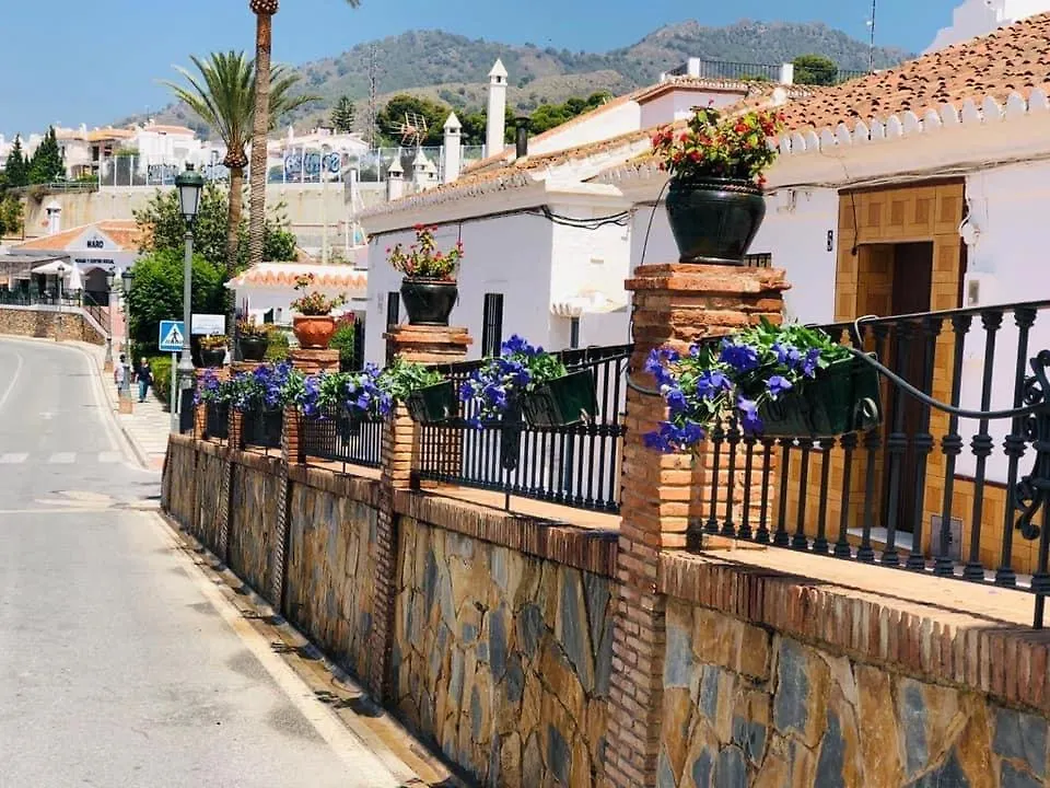 Apartamentos Cantarero Maro Nerja
